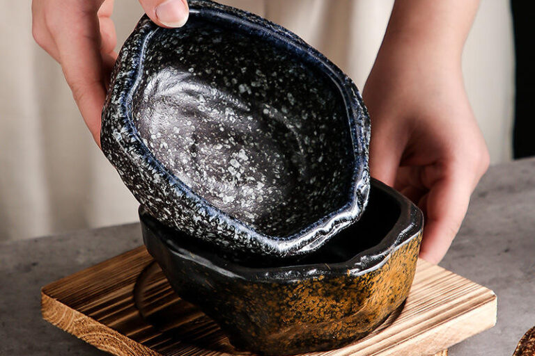 ceramic bowl with tray for snacks