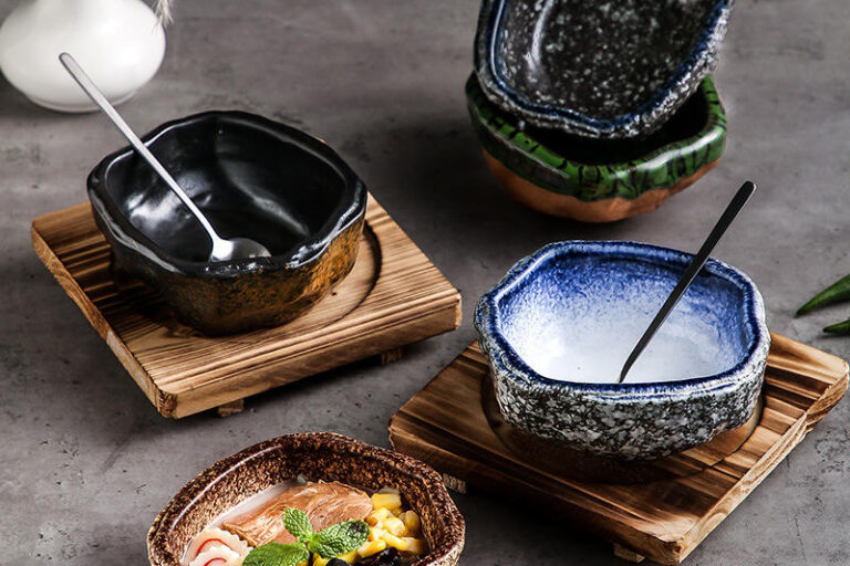ceramic bowl with tray for snacks