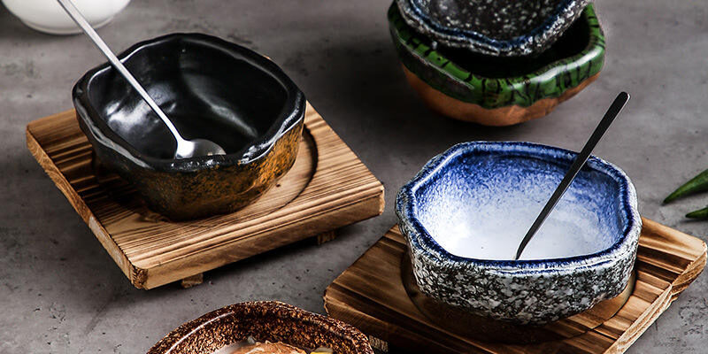 ceramic bowl with tray for snacks