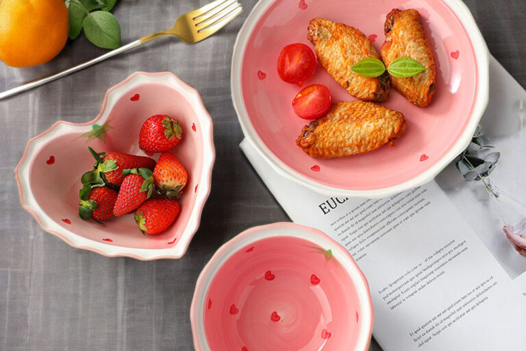 Cute strawberry ceramic bowl for noodles