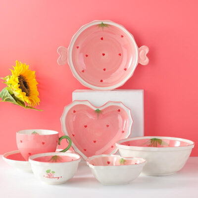 Cute strawberry ceramic bowl for noodles