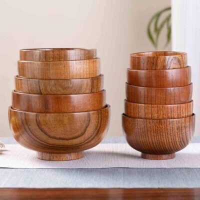 wood round food bowl for salad and dessert